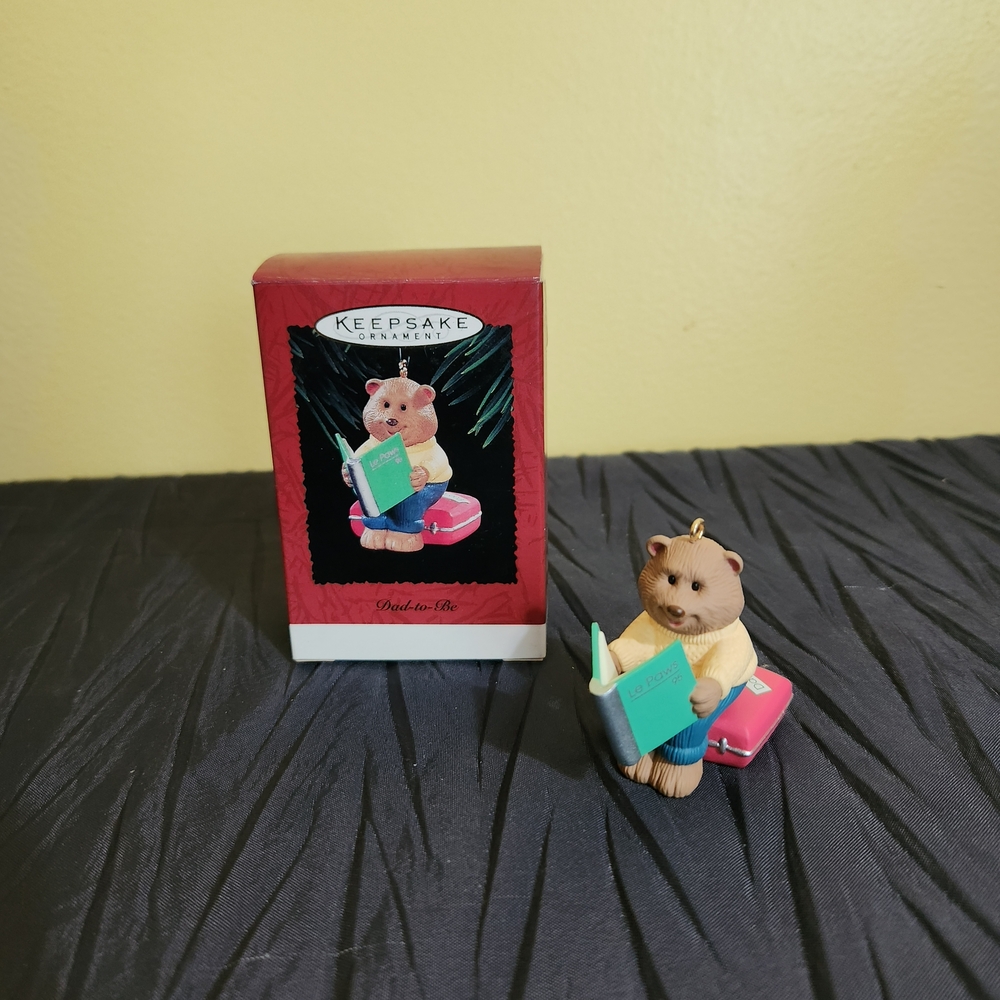 1995 Hallmark Keepsake "Dad-To-Be" Ornament.